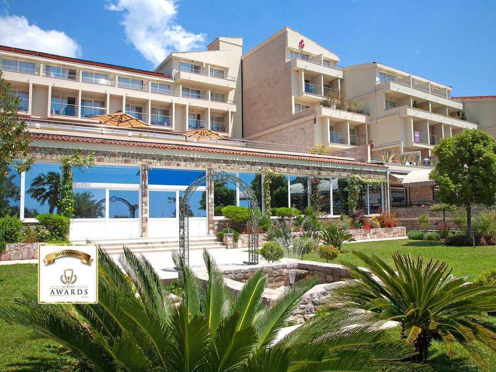 Petrovac hotel palas